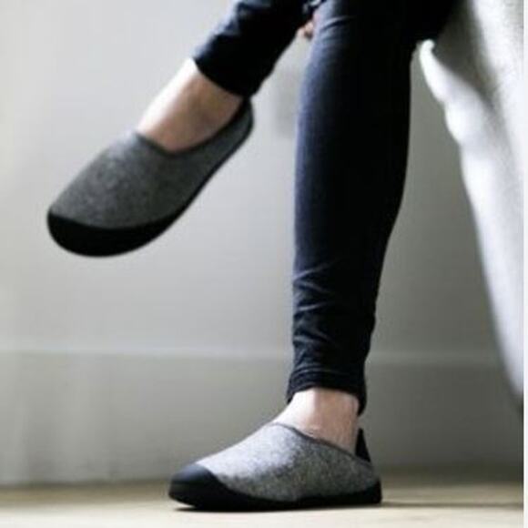 Mahabis Womens' wool felted lined classic gray slip on slippers (EU36 - US5.5) - Picture 1 of 11